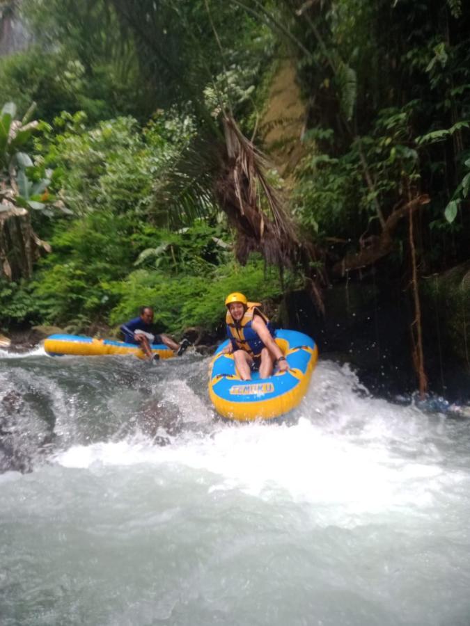 Aksha Riverside Ubud Tampaksiring Exterior foto
