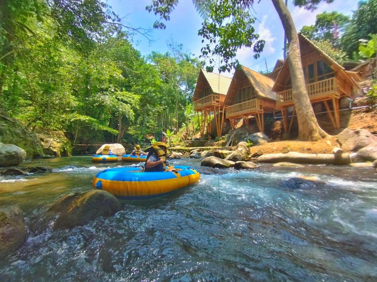 Aksha Riverside Ubud Tampaksiring Exterior foto